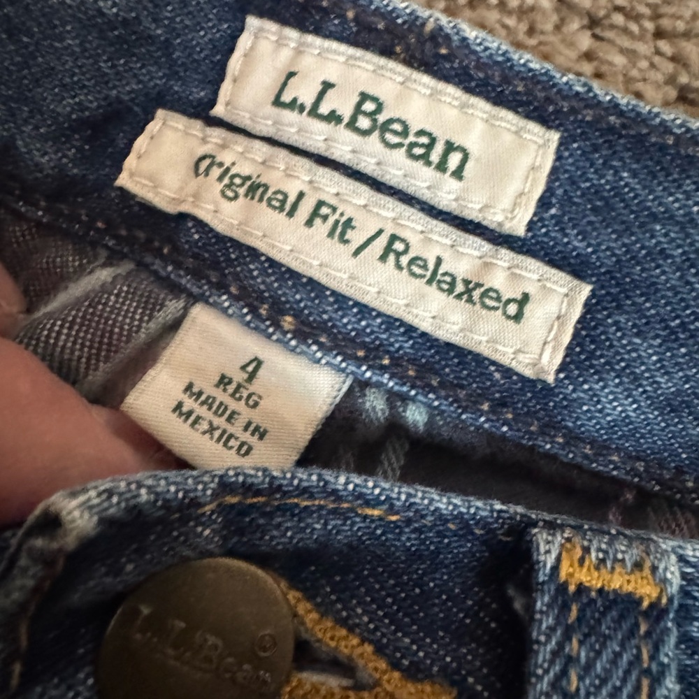 L.L. Bean Original Fit/Relaxed Blue Washed Women's Jeans Size 4 Regular - Picture 2 of 9